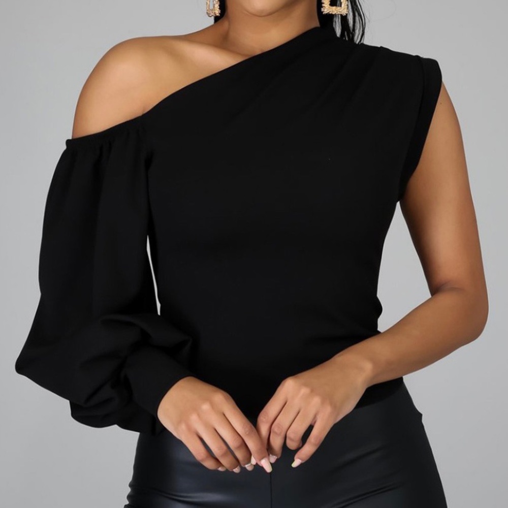 “Goddess”Top